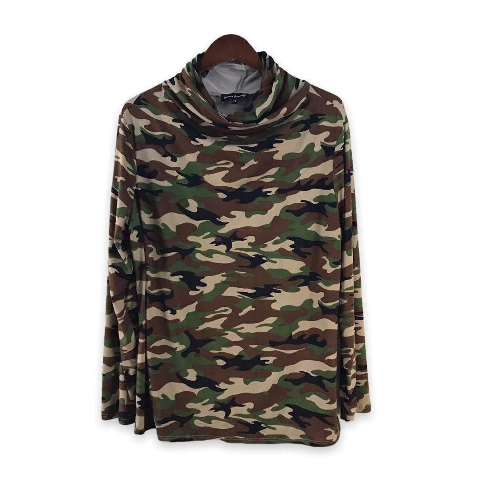Inner Beauty camouflage turtleneck with built-in mask‎ size 1X